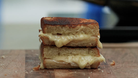 Queijo Quente com Peras em Conserva